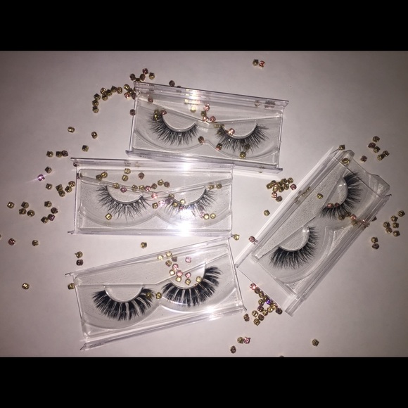 Eyelashes - Picture 1 of 8